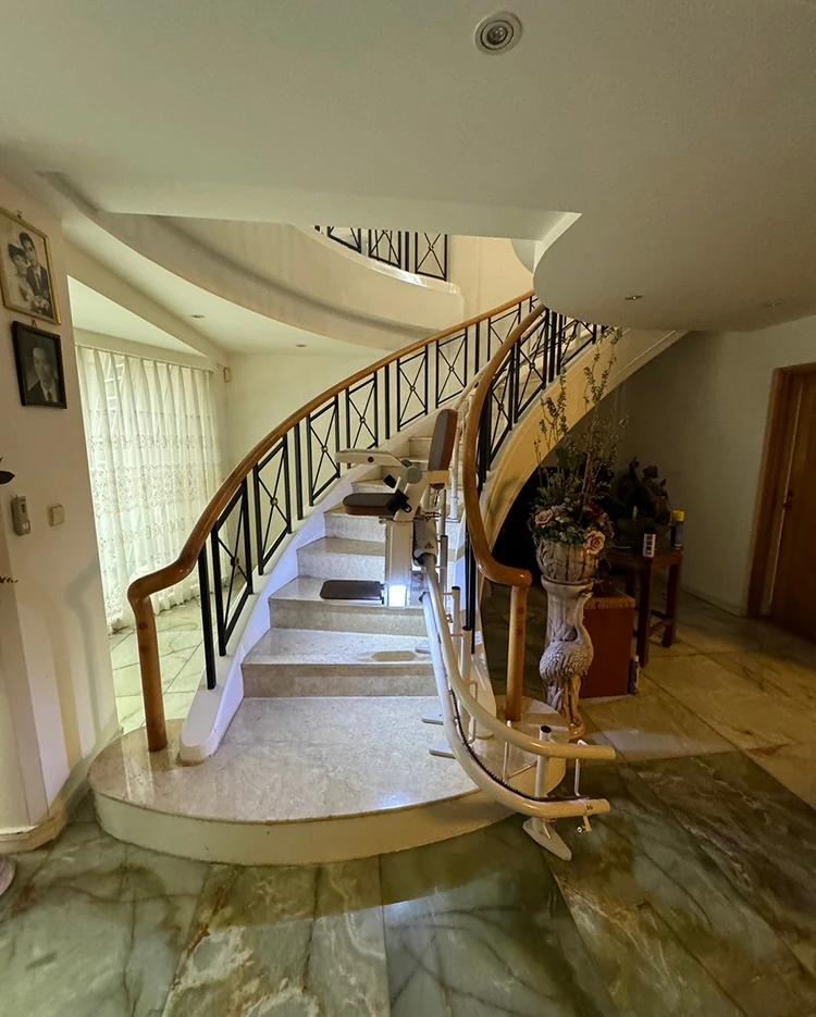 Arc-staircase-Curved-brown-1Fto3F (2)